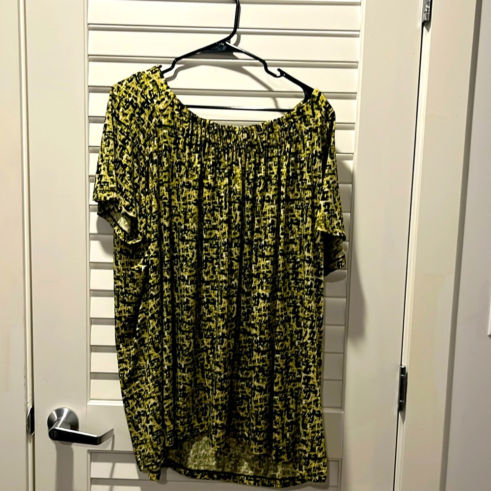 Short sleeve shirt